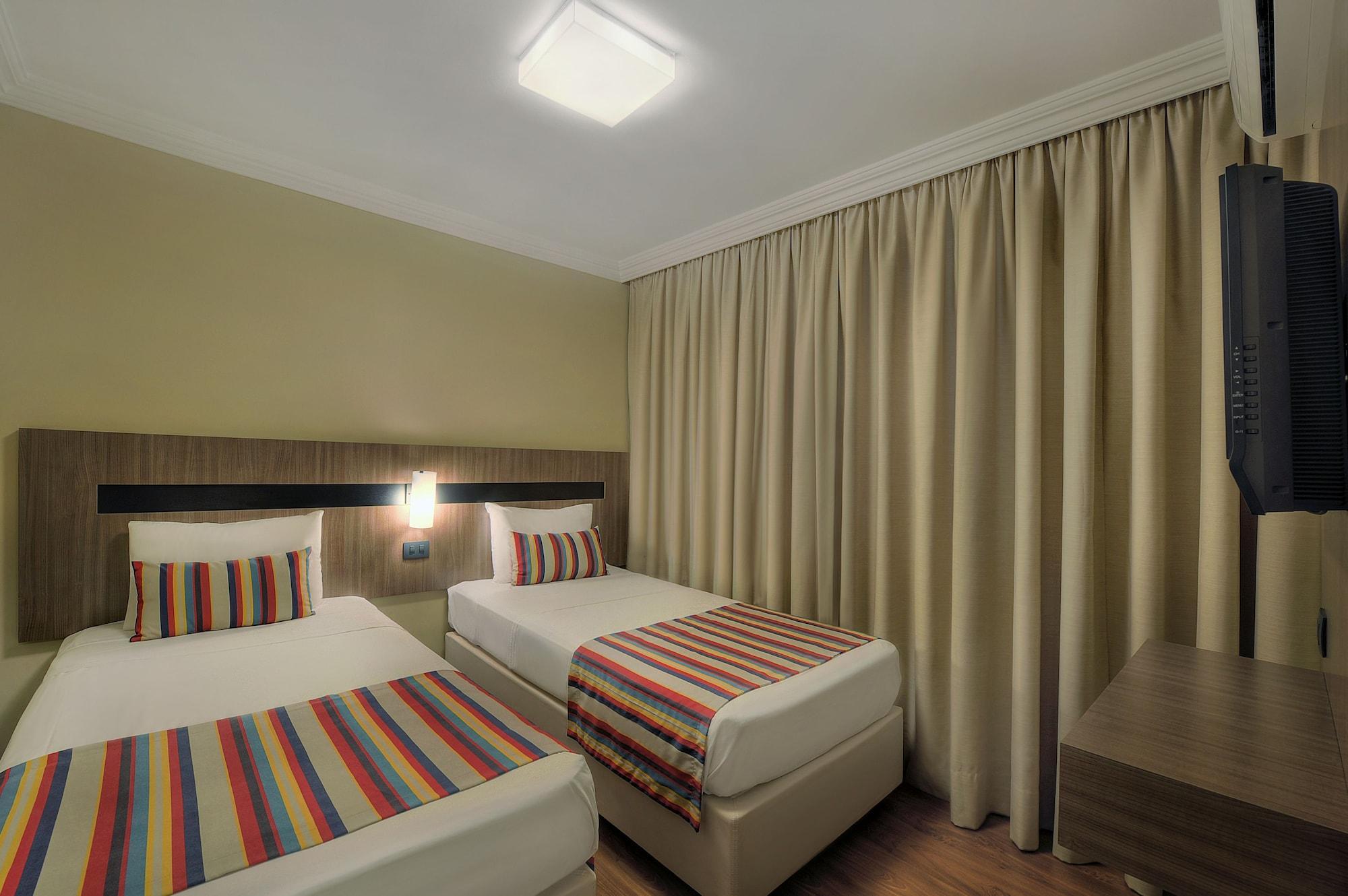 Hotel Deville Express Cascavel Cascavel  Eksteriør billede