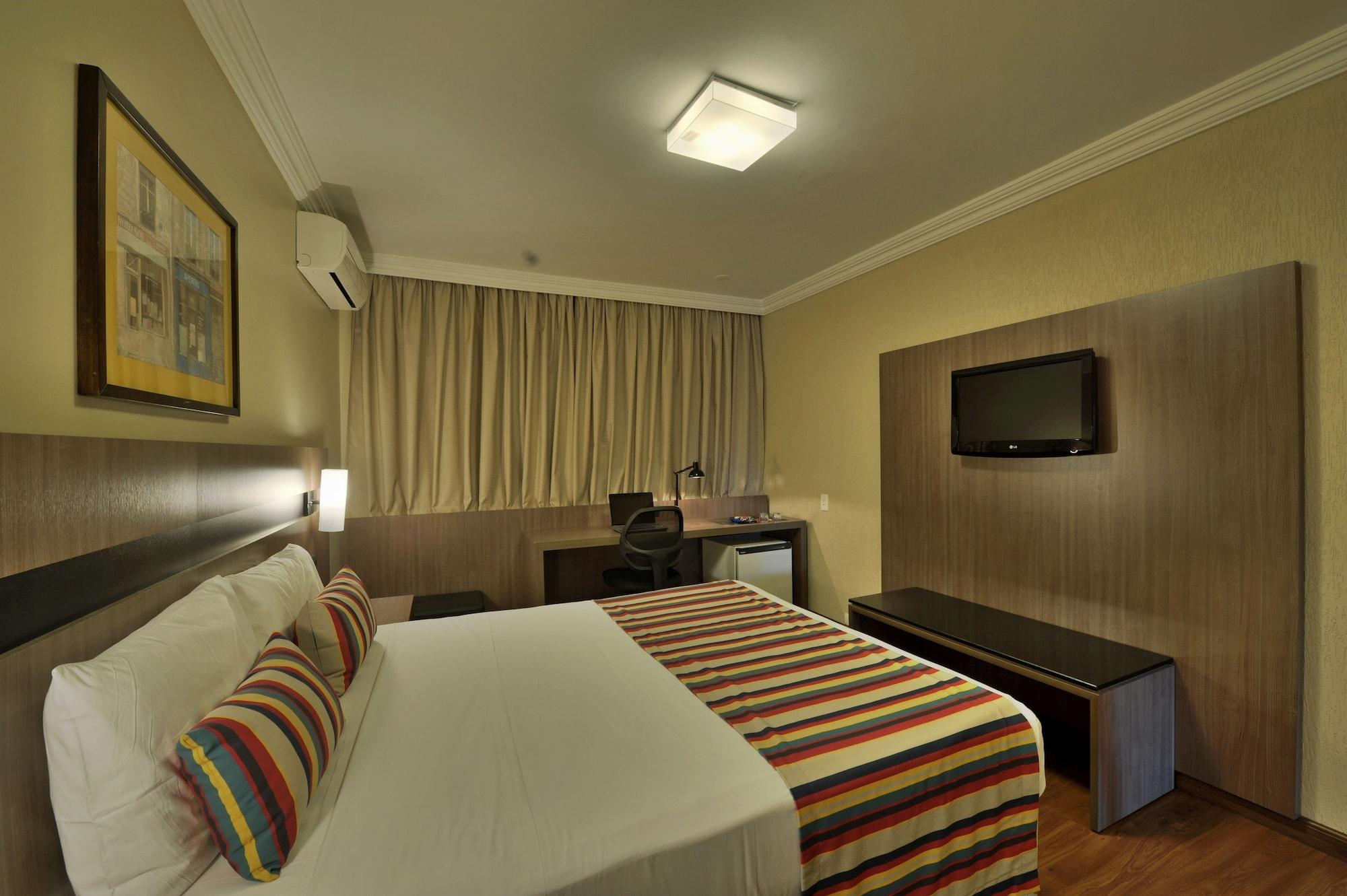 Hotel Deville Express Cascavel Cascavel  Eksteriør billede