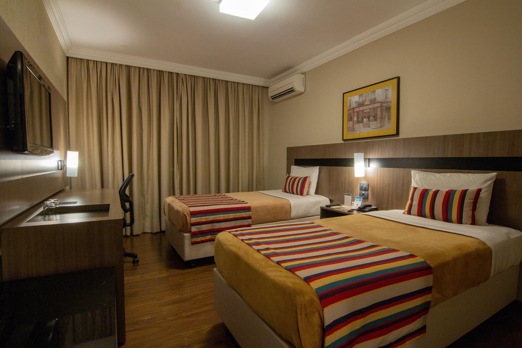 Hotel Deville Express Cascavel Cascavel  Eksteriør billede