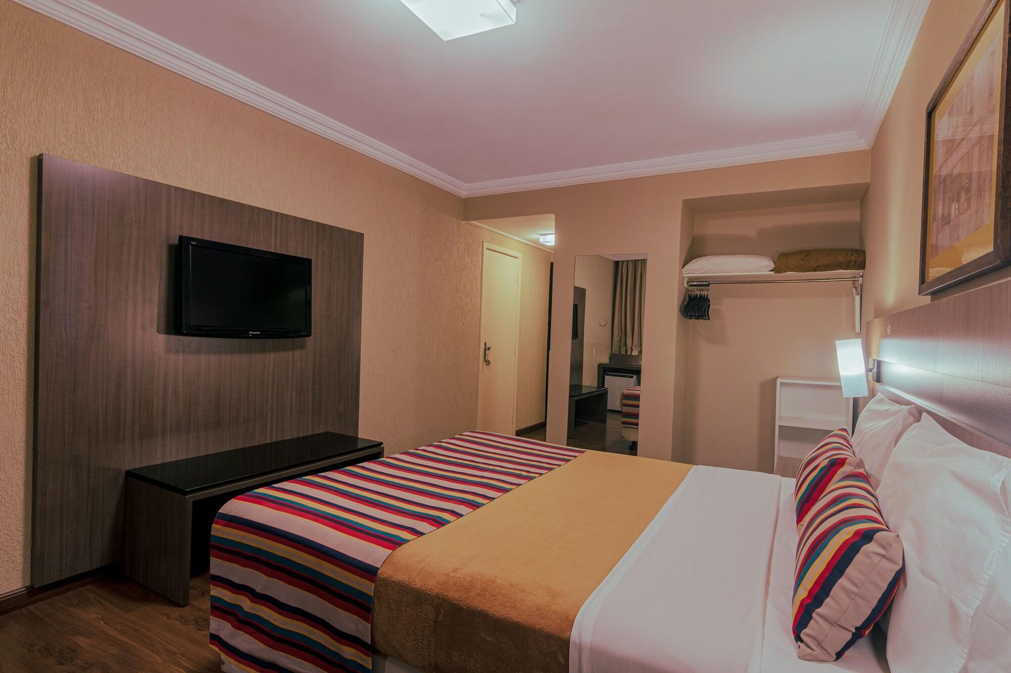Hotel Deville Express Cascavel Cascavel  Eksteriør billede