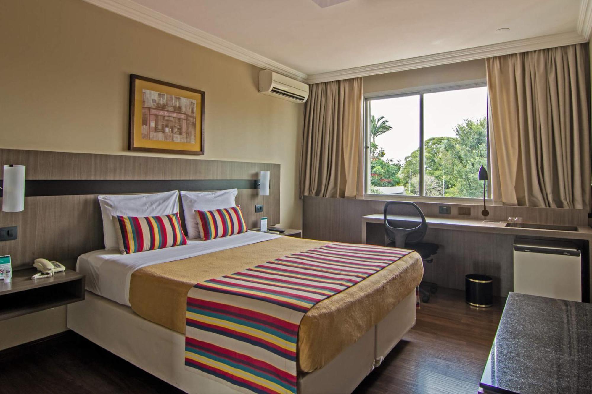 Hotel Deville Express Cascavel Cascavel  Eksteriør billede