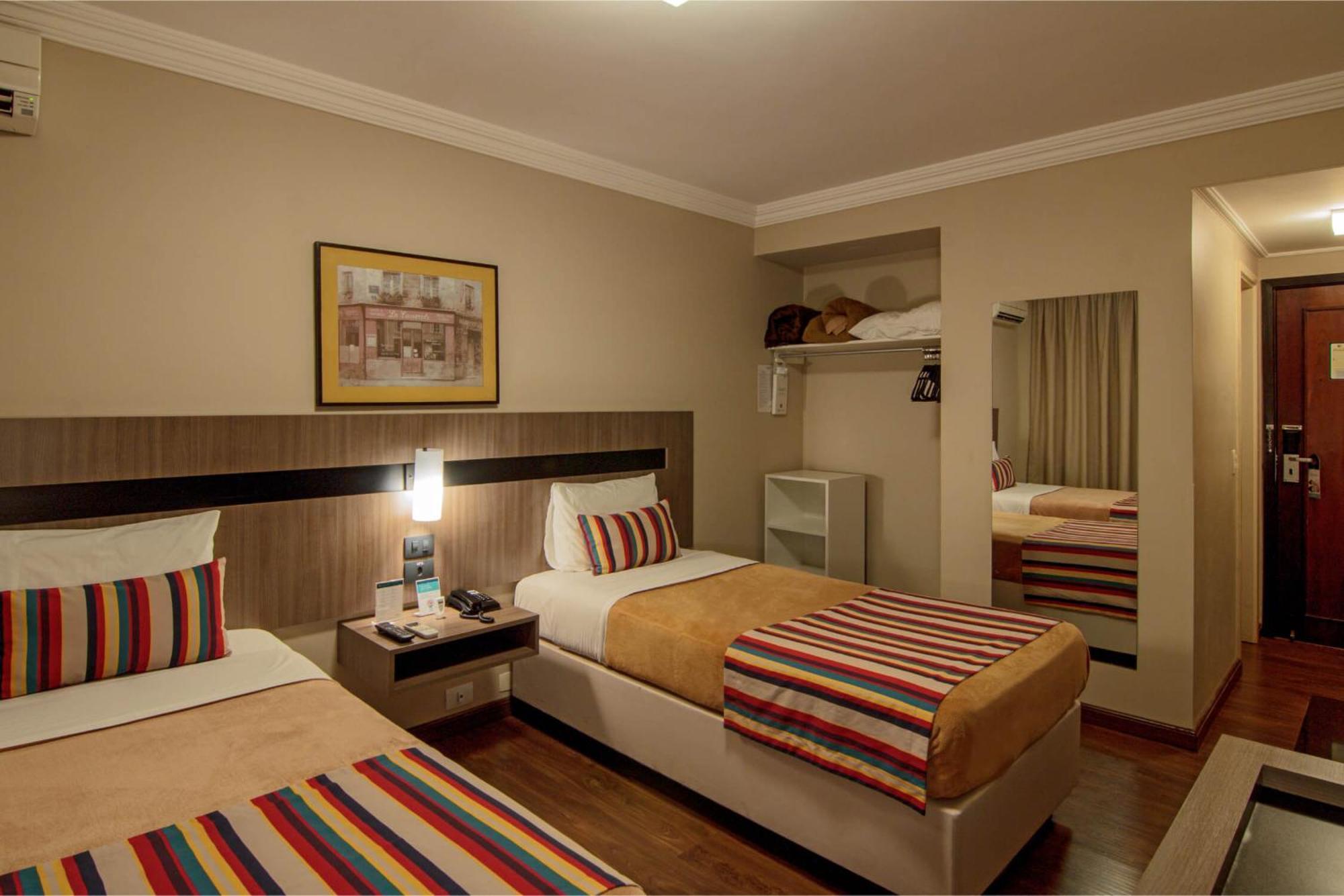 Hotel Deville Express Cascavel Cascavel  Eksteriør billede