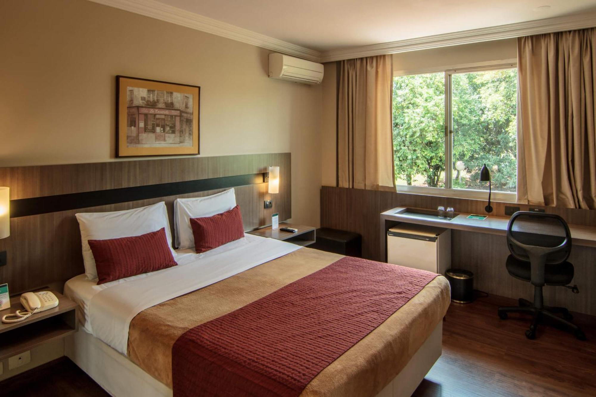 Hotel Deville Express Cascavel Cascavel  Eksteriør billede