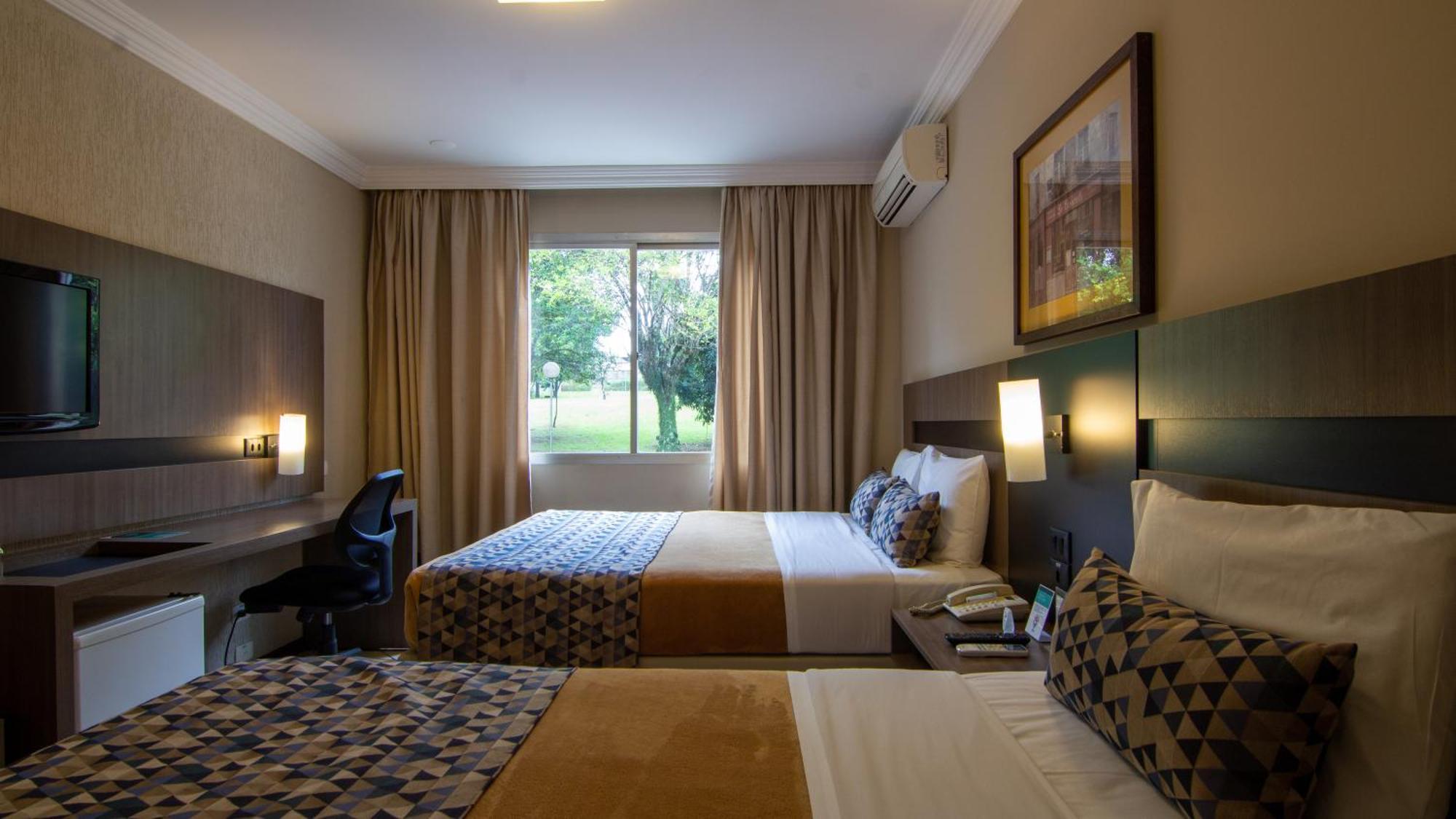 Hotel Deville Express Cascavel Cascavel  Eksteriør billede
