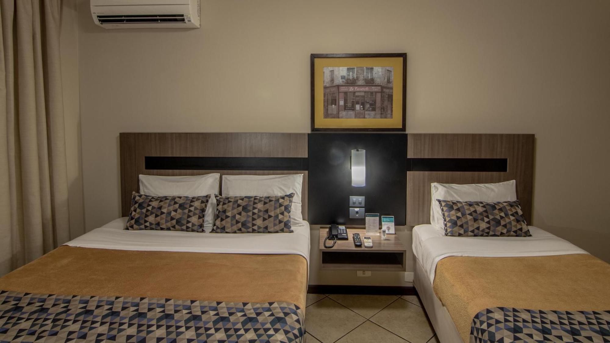 Hotel Deville Express Cascavel Cascavel  Eksteriør billede